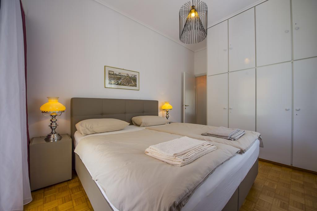 Starapartment Athens-varkiza 1